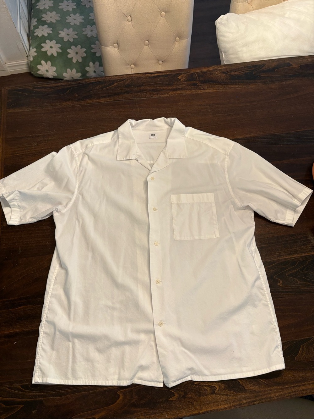 UNIQLO Men's Short-Sleeve White Camp Collar Shirt XL
